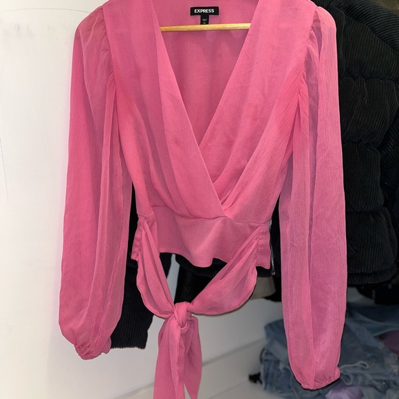 Express V-Neck Faux Wrap Tie Waist Top - Picture 6 of 6